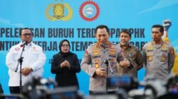 Kapolri Lepas 700 Buruh Terdampak PHK Untuk Kembali Bekerja, Wujud Kolaborasi Selesaikan Permasalahan Industrial